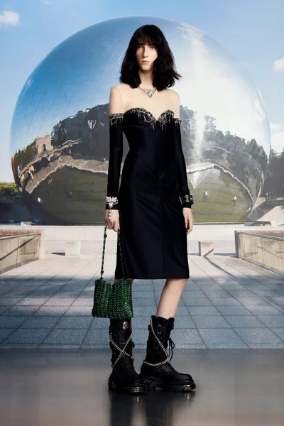 Look 10